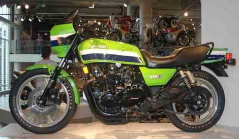 1982 Kawasaki KZ1000R — Eddie Lawson Replica Image